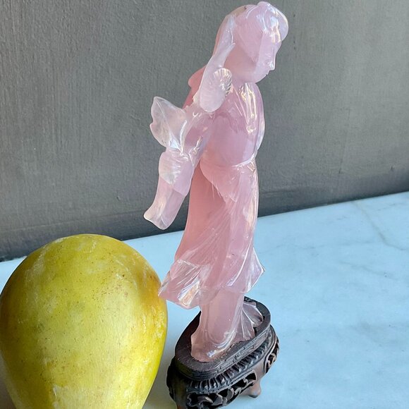 Vintage Rose Quartz Mother and Child Sculpture on a carved Wood Base - Picture 11 of 13